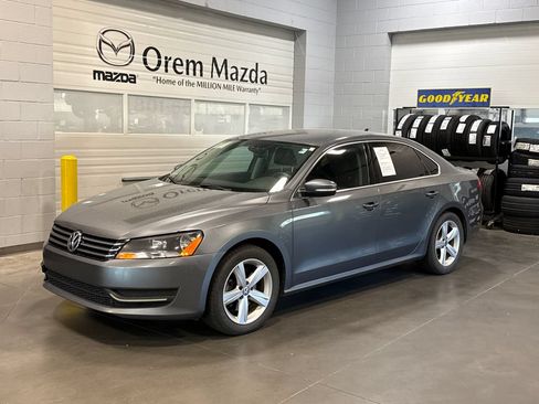 Used 2014 Volkswagen Passat 1.8T SE FWD image 1