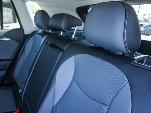 New 2025 Volkswagen Tiguan SE image 38