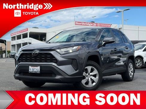 Used 2023 Toyota RAV4 LE AWD/4WD image 3