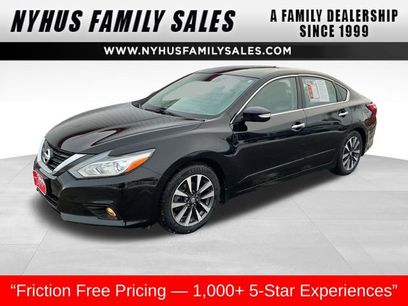 Used 2016 Nissan Altima 2.5 SL w/ 2.5 Technology Package
