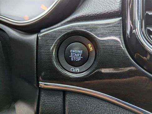 Used 2021 Jeep Grand Cherokee Trailhawk w/ Trailhawk Luxury Group image 12