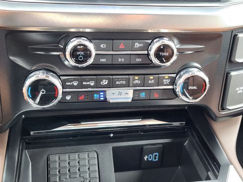 New 2026 Ford F350 King Ranch w/ Chrome Package AWD/4WD image 15