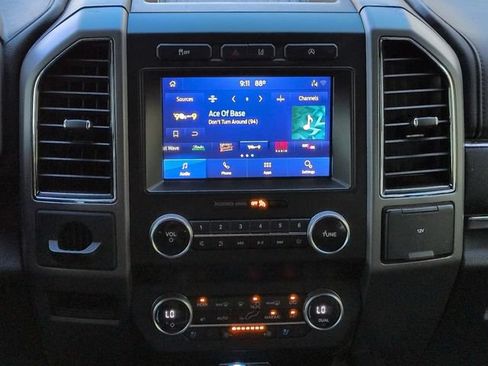 Used 2021 Ford Expedition XLT RWD image 18