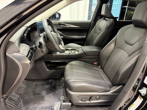 Certified 2026 INFINITI QX60 Luxe w/ Family Package AWD/4WD image 16