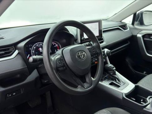 Used 2024 Toyota RAV4 XLE FWD image 23