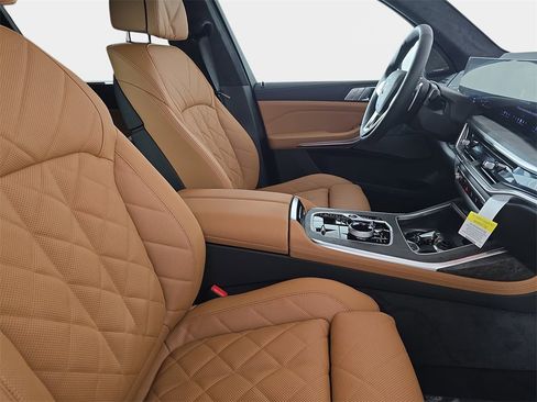 New 2026 BMW X7 xDrive40i image 9