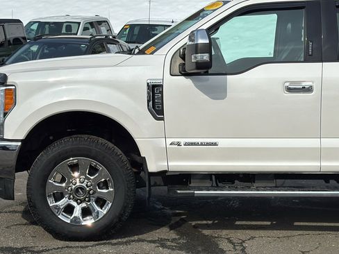 Used 2019 Ford F250 Lariat w/ Lariat Ultimate Package image 5