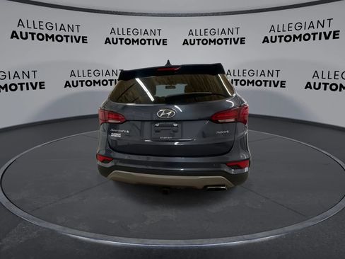 Used 2017 Hyundai Santa Fe Sport FWD image 9