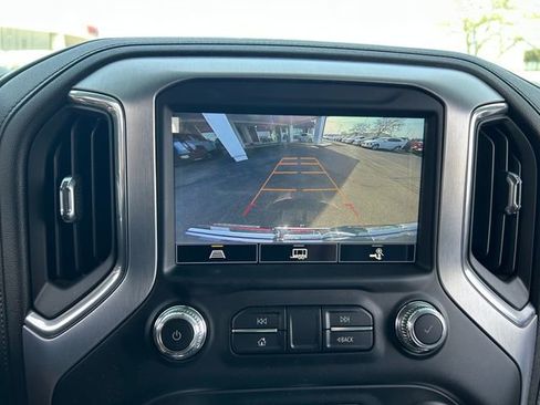 Used 2021 GMC Sierra 1500 SLT image 16