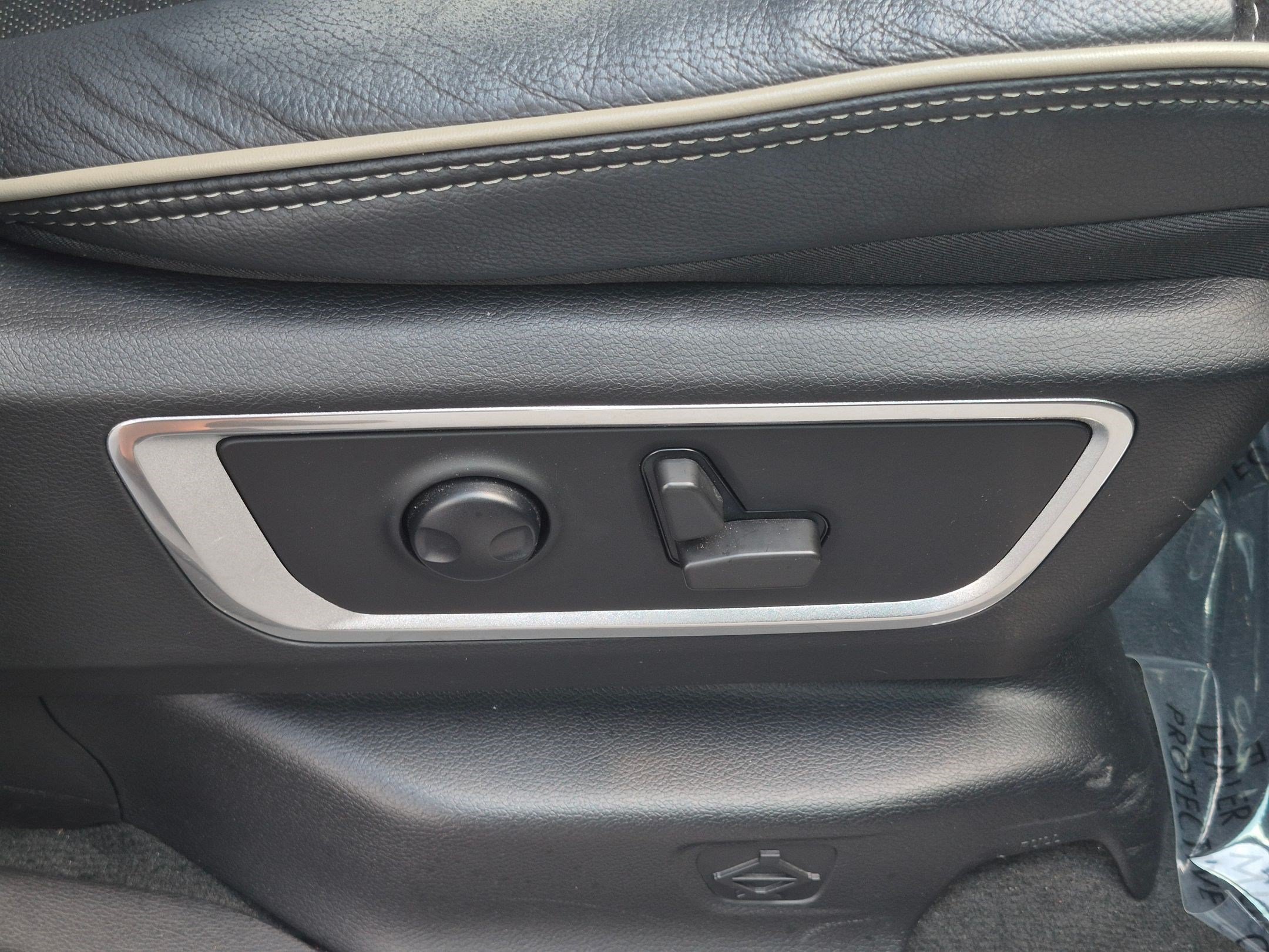 Used 2022 RAM 1500 Laramie RWD image 32