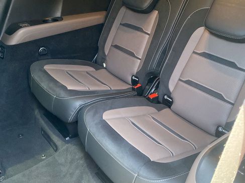 Used 2023 Mercedes-Benz GLS 63 AMG 4MATIC image 11