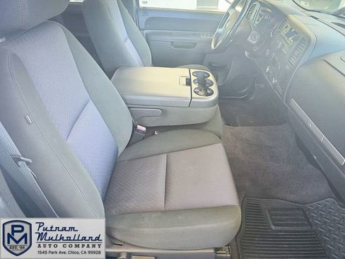 Used 2010 GMC Sierra 1500 SLE w/ Power Pack Plus AWD/4WD image 11