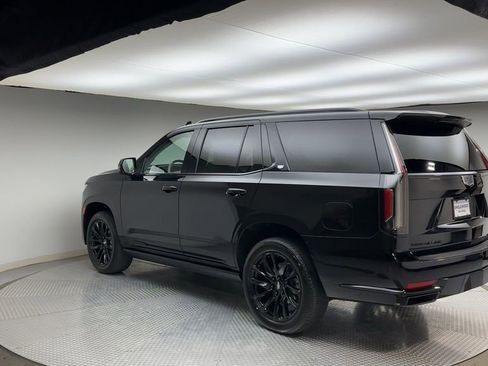 Used 2024 Cadillac Escalade Sport Platinum w/ LPO, ONYX Package image 4