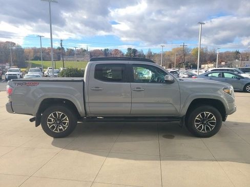Used 2020 Toyota Tacoma TRD Sport image 8