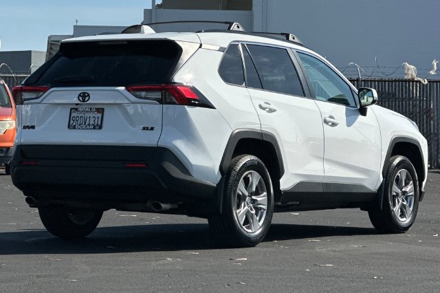 Used 2025 Toyota RAV4 XLE FWD image 4