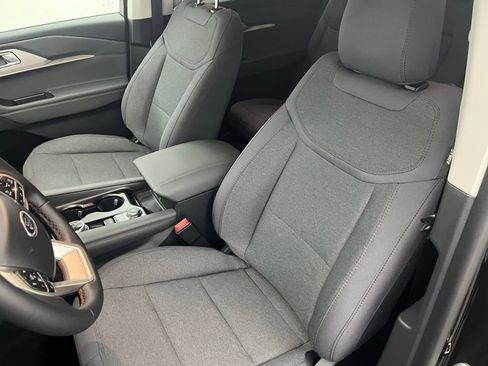 New 2026 Ford Explorer Active image 19