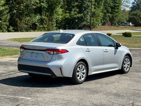 Used 2022 Toyota Corolla LE FWD image 4