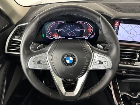 Used 2021 BMW X7 xDrive40i w/ Premium Package AWD/4WD image 12