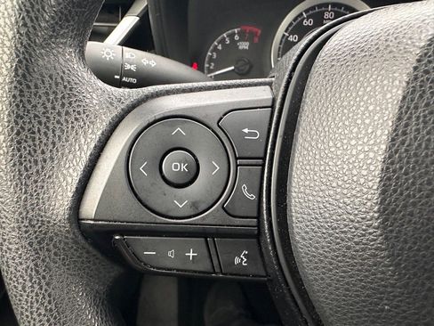 Used 2022 Toyota Corolla LE image 18