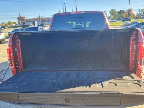 Used 2017 Ford F150 Platinum w/ Equipment Group 701A Luxury image 6