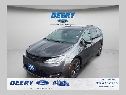 Used 2020 Chrysler Pacifica Limited w/ Advanced Safetytec Group