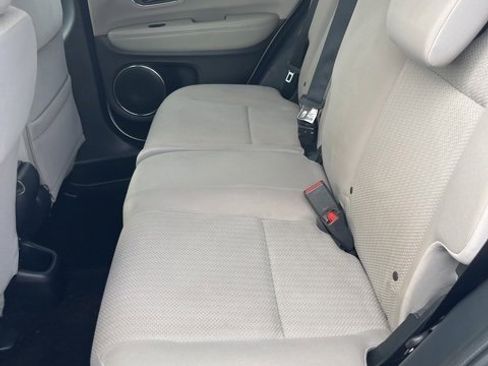 Used 2018 Honda HR-V EX image 10