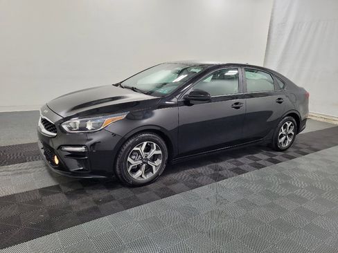 Used 2021 Kia Forte LXS FWD image 2