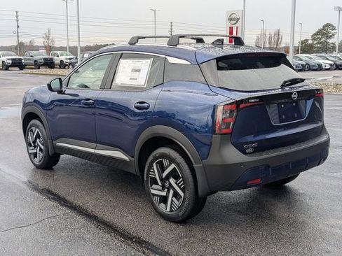 New 2026 Nissan Kicks SV w/ Cold Weather Package FWD image 5
