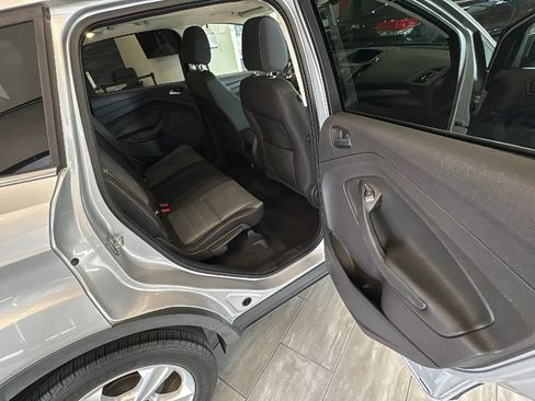 Used 2015 Ford Escape SE FWD image 28