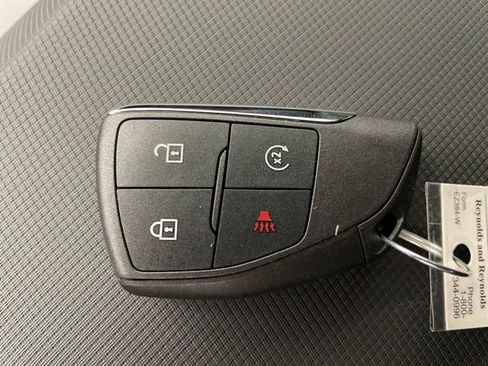 New 2026 Chevrolet Equinox EV LT image 20