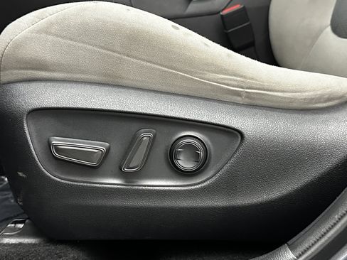 Used 2020 Toyota RAV4 XLE w/ Convenience Package image 14