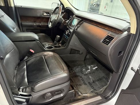 Used 2018 Ford Flex Limited image 31