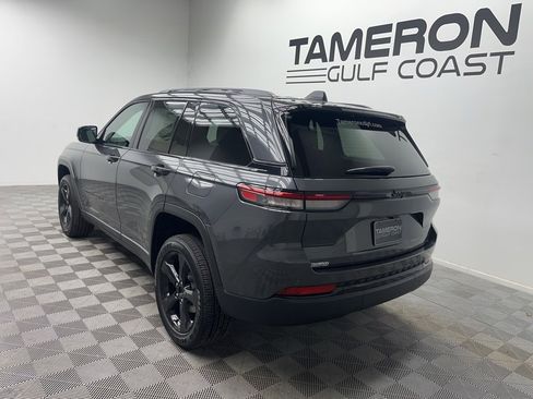 New 2025 Jeep Grand Cherokee Altitude image 3