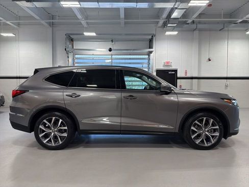 Used 2023 Acura MDX SH-AWD w/ Technology Package image 8