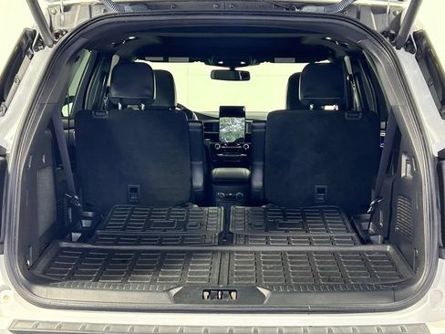 Used 2022 Ford Explorer ST w/ Equipment Group 401A AWD/4WD image 15