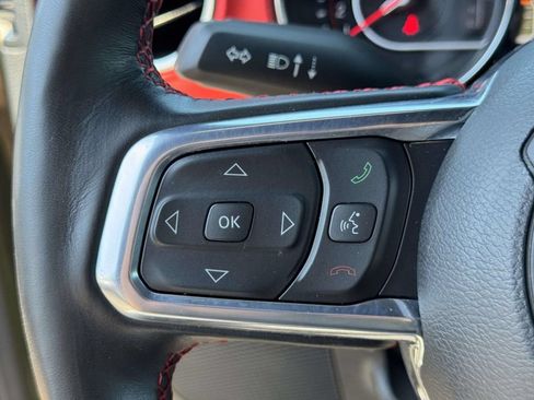 Used 2022 Jeep Wrangler Unlimited Rubicon w/ LED Lighting Group AWD/4WD image 22