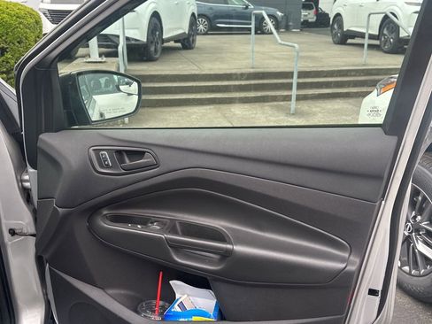 Used 2016 Ford Escape S image 22