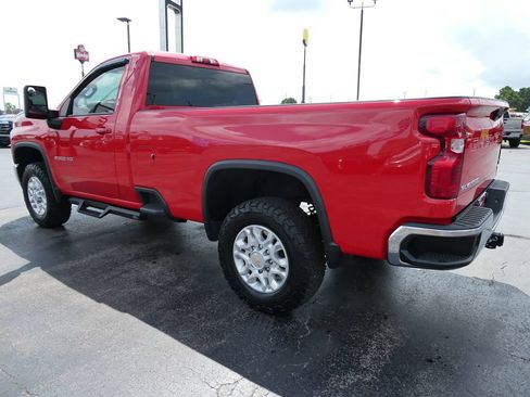 Certified 2022 Chevrolet Silverado 2500 LT w/ Convenience Package AWD/4WD image 8