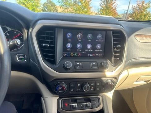 Used 2022 GMC Acadia Denali w/ Denali Ultimate Package AWD/4WD image 10