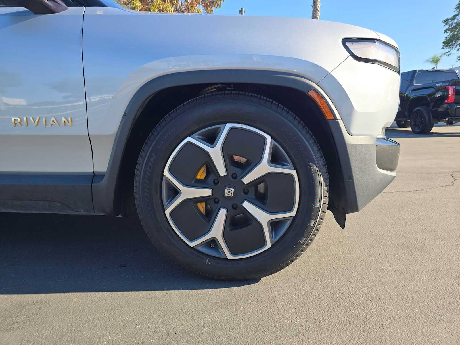 Used 2023 Rivian R1S Adventure Quad AWD/4WD image 9
