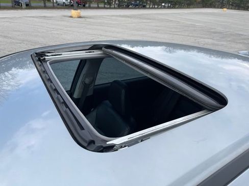 Used 2016 Honda Accord Touring image 16