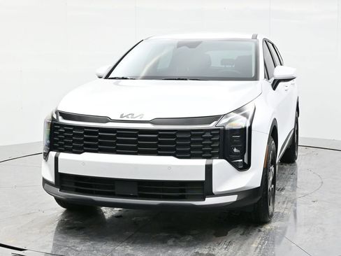 Used 2026 Kia Sportage LX image 2