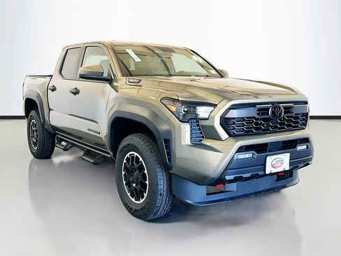 New 2026 Toyota Tacoma TRD Off-Road AWD/4WD image 3