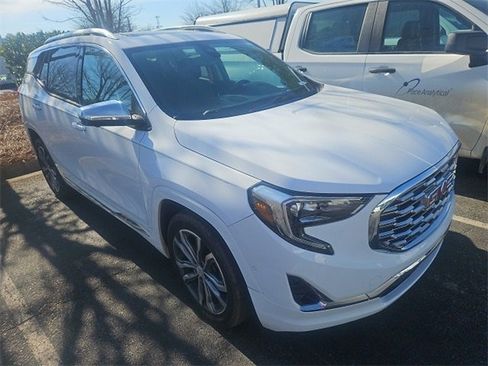 Used 2019 GMC Terrain Denali w/ Advanced Safety Package image 3