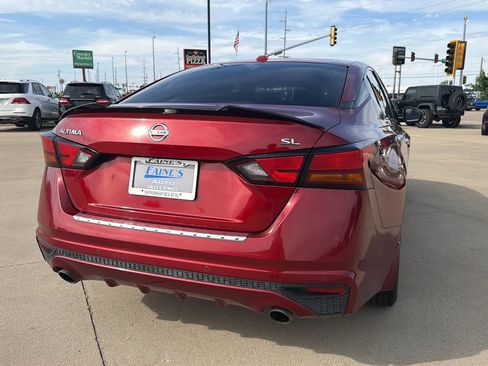 Used 2020 Nissan Altima 2.5 SL FWD image 17