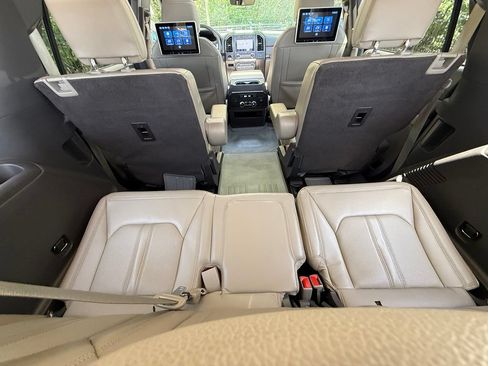 Used 2021 Ford Expedition Max Limited RWD image 42