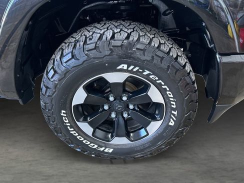 Used 2019 RAM 1500 Laramie AWD/4WD image 23