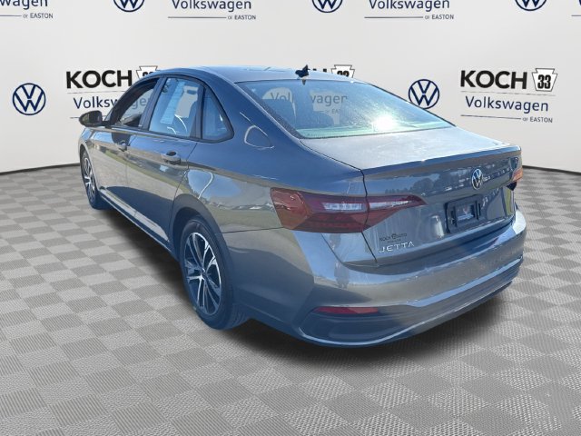 Used 2024 Volkswagen Jetta Sport FWD image 6