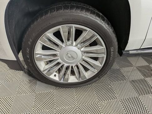 Used 2016 Cadillac Escalade ESV Platinum AWD/4WD image 7