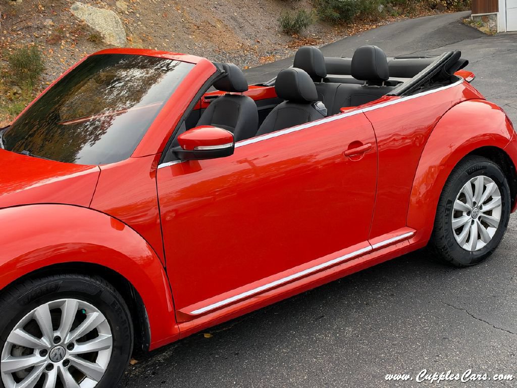 Used 2019 Volkswagen Beetle 2.0T S FWD image 30